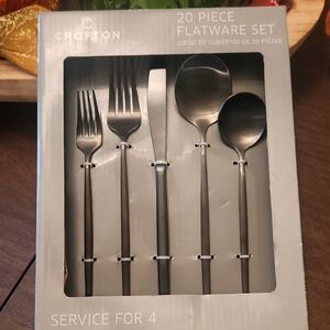 Crofton 20-Piece Black Flatware Set